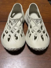 Unisex. Khaki Non-Slip Comfortable Out Stitched Sandals, Beach Shoes Size 40