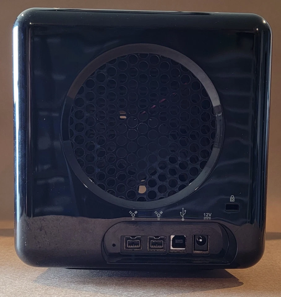 Drobo DRO4D-D DAS Storage Array 4-Drive HDD Enclosure USB 2.0 NO HDD's Incl'd - Image 3 of 4