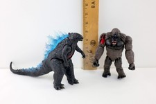 Lot of 2 Godzilla vs Kong Battle Damaged Godzilla Kong 6 TOHO Action Figures