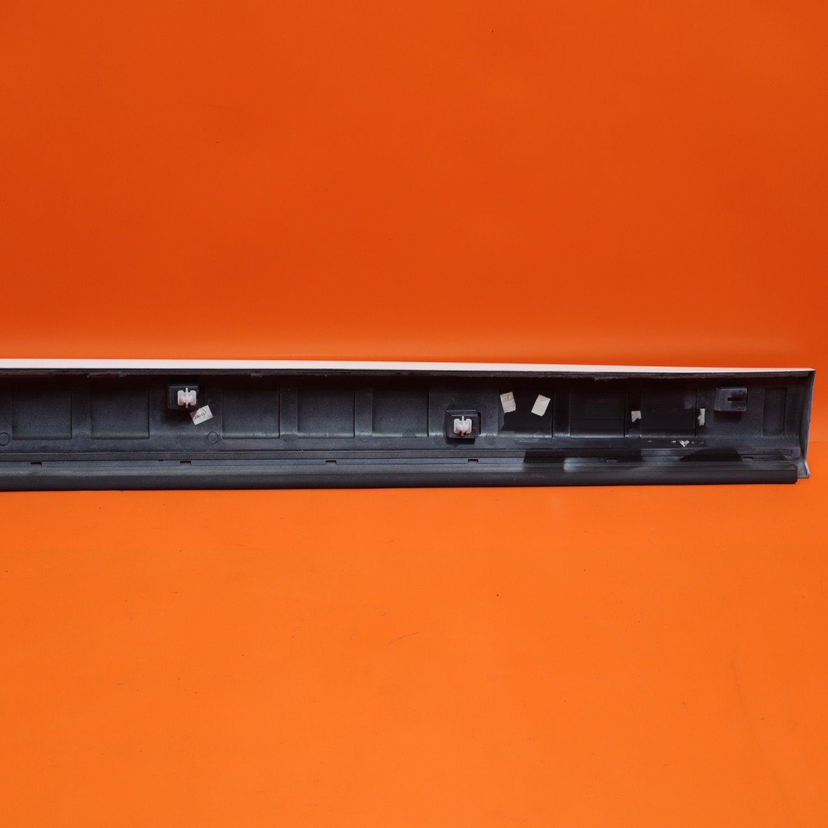 ROLLS ROYCE CULLINAN DOOR MOLDING LEFT FRONT 2017-2021 2022 2023 51137448585 OEM