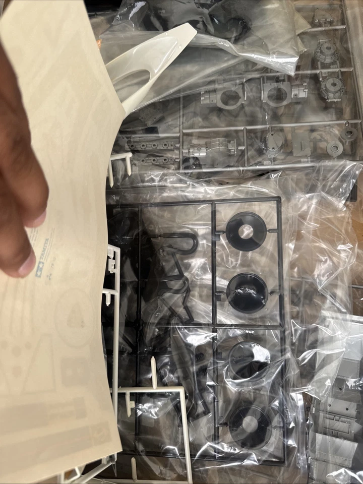 TAMIYA Brabham BT44B F-1 1/12 - Изображение 4 из 4