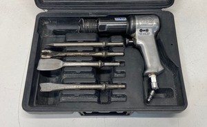 Ingersoll Rand 121 Pneumatic Air Hammer Kit with 4 Bits and Case