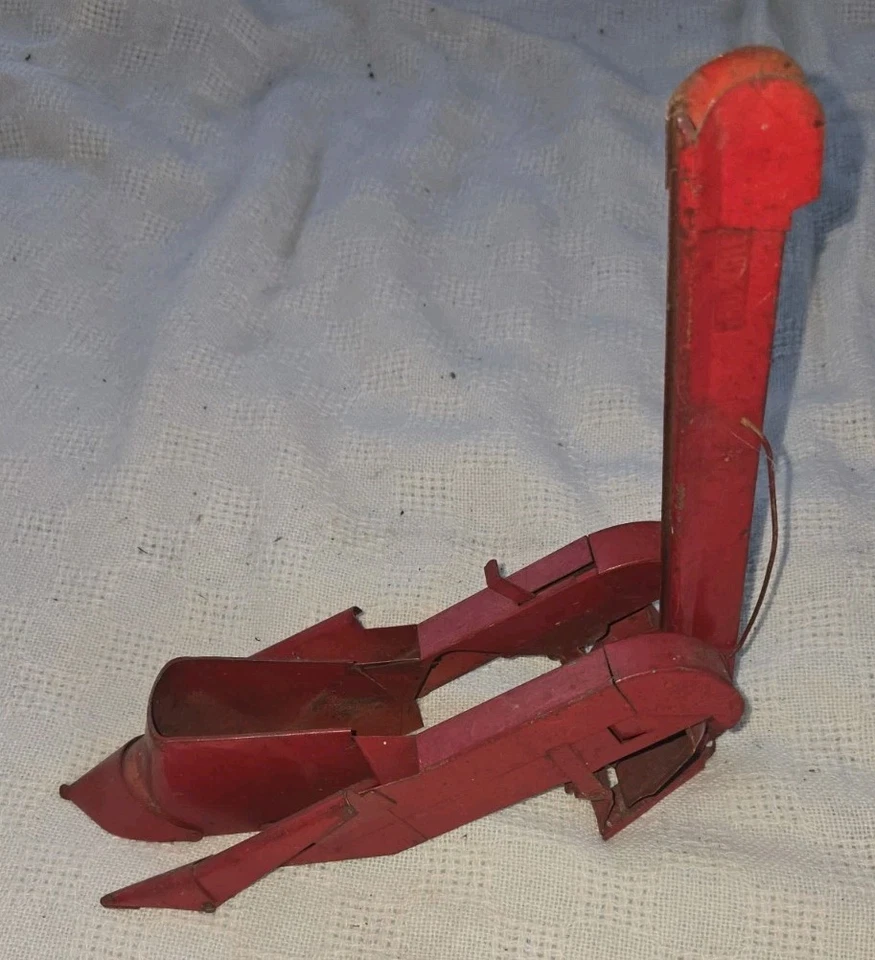 VINTAGE TRU SCALE 1/16 SCALE TWO ROW MOUNTED CORN PICKER FARM TOY - Image 2 of 4