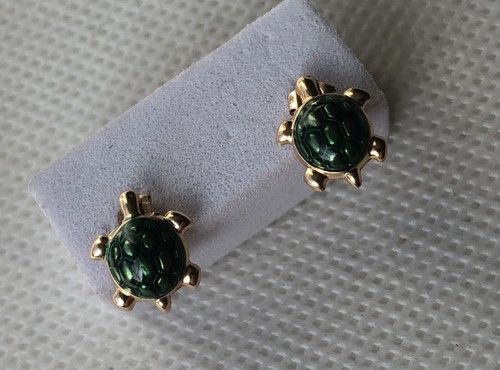 Real 14kt Yellow Gold Green Enameled Sea Turtle JCM Vintage Post Earrings - Picture 9 of 15