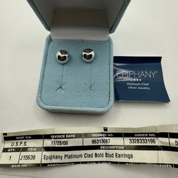 Aretes redondos pulidos audaces revestidos de platino Epifanía plata perforada .925 Foto 4 de 4