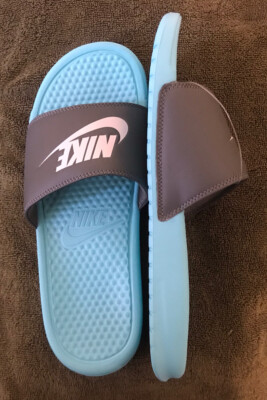 ladies pink nike sliders