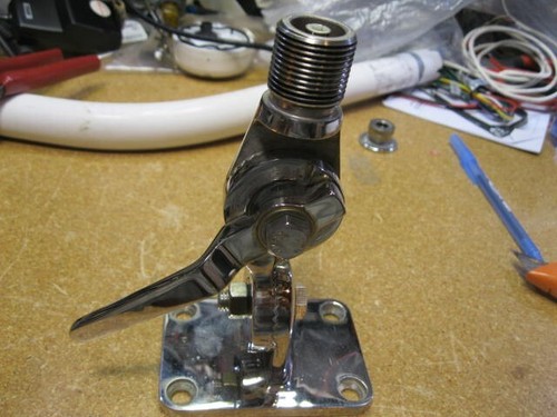 Shakespeare Stainless Steel Heavy Duty 4-Way Ratchet Mount Marine Boat Antenna - Picture 3 of 3