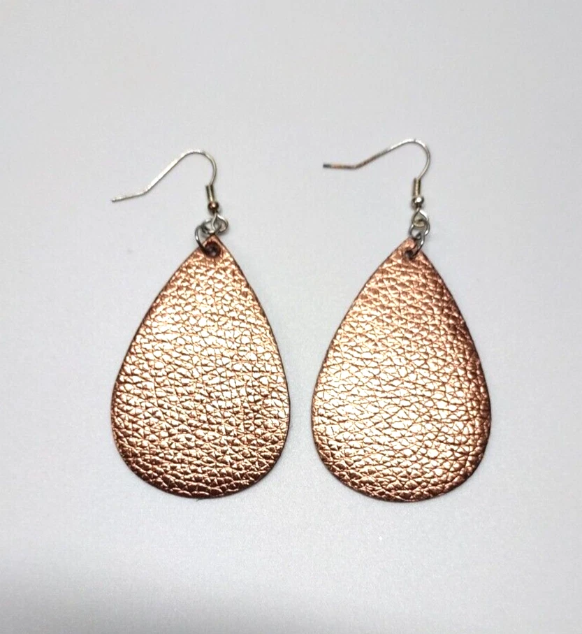 Pendientes lágrima de cuero metálico oro rosa (gancho de 3" largo hasta abajo) Foto 2 de 4