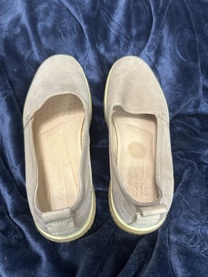 ECCO Women's Beige Suede Slip-On Flats Size 10 Casual Round Toe Shoes