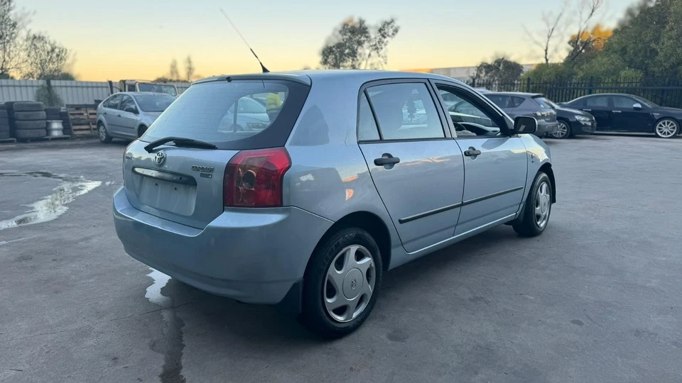 TOYOTA COROLLA ZZE122 12/2001-06/2007 STEERING WHEEL 4 SPOKE TYPE - image 3 of 4