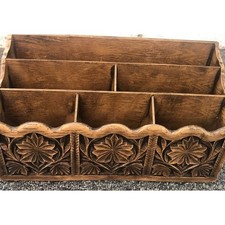 Desk organiser with floral design