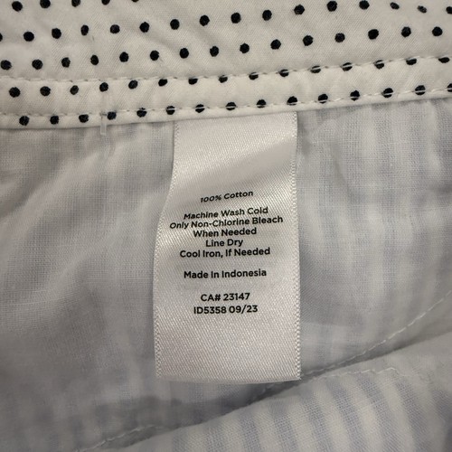 Talbots women's seersucker Lt blue/ white striped Perfect Short 9 1/2 inch 8P - Picture 4 of 5