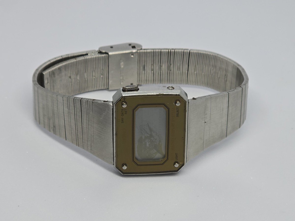 Seiko D031-401A Steel Day Date Quartz digital Dot matrix LCD Seiko D031-401A Steel Day Date Quartz digital Dot matrix LCD