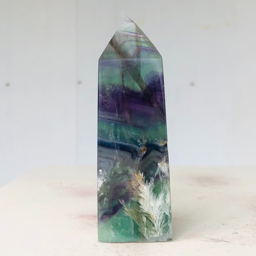 Varita de cristal de cuarzo fluorita pluma copo de nieve natural 225 g punto de curación B563