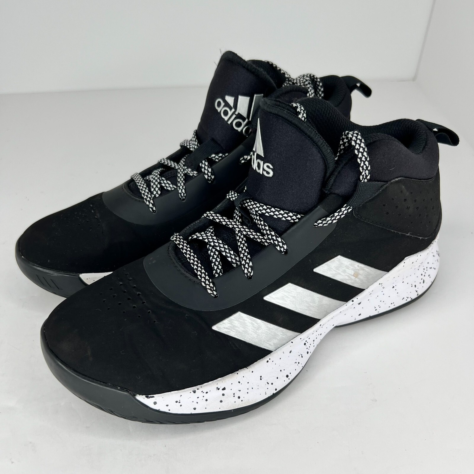 Zapatos de baloncesto Adidas para hombre FZ1473 negros Cross Em Up 5 K de ancho talla mediana 5,5