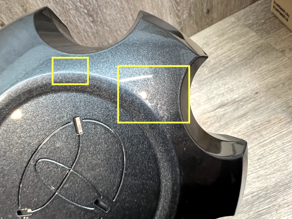 Tapa central Toyota Tacoma 2015-2023 pieza OEM # 4260B-04050 Foto 4 de 4