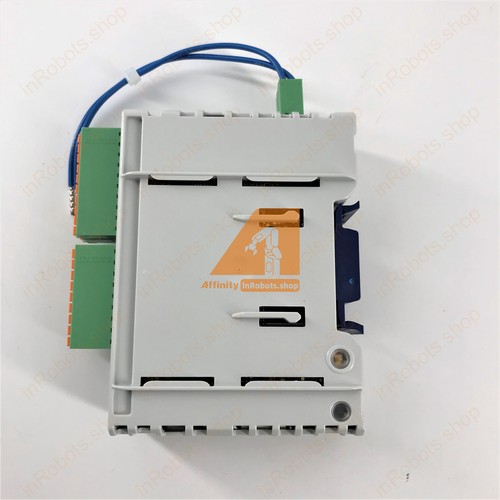 ABB DSQC1030 Robot Digital IO PLC Module 3HAC058663-001 - Picture 3 of 11