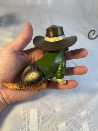 Hamilton Collection Spurs n Fur Yorkie Cowboys LONE STAR LEGEND Dog Figurine - Picture 5 of 10