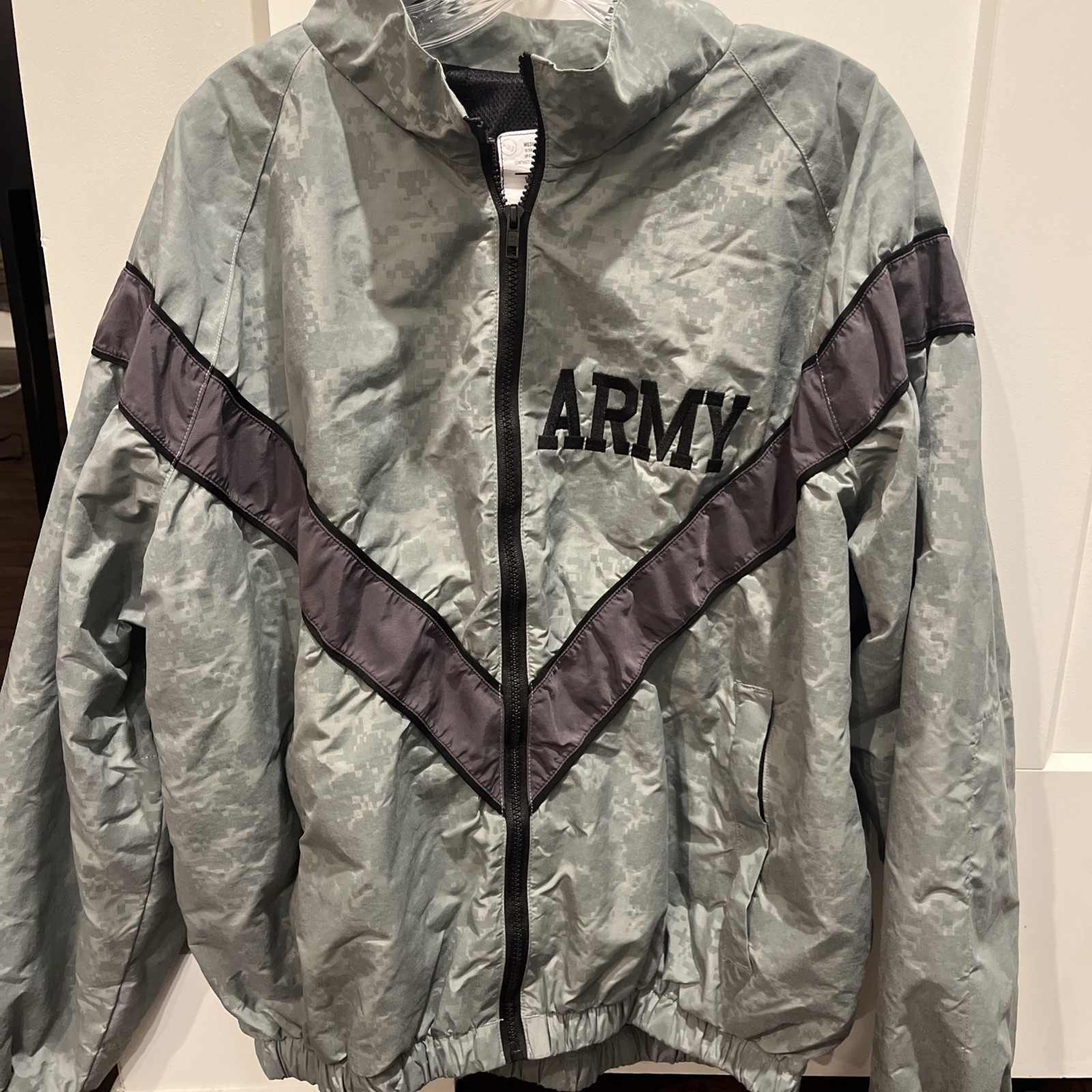 US Army IPFU Jacket Mens Medium Gray Reflective Full Zip