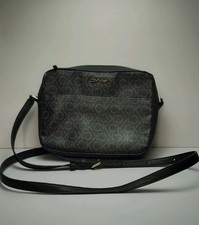 Borsa a tracolla Calvin Klein per fotocamera MD mono marrone K60K608873