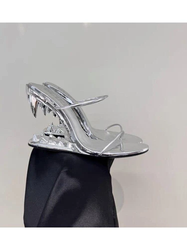 Neu Metallzähne Sandalen mit profilierten Absätzen modische hochhackige Damensandalen - Bild 8 von 39
