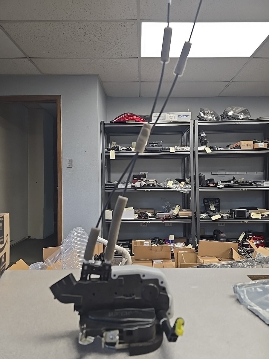 2011-2017 Infiniti QX56 QX80 Left Driver Front Door Lock Latch