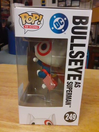 ¡NUEVO! Funko Pop! Iconos de anuncios: Target - Bullseye as Superman (exclusivo) #249! - Imagen 2 de 6