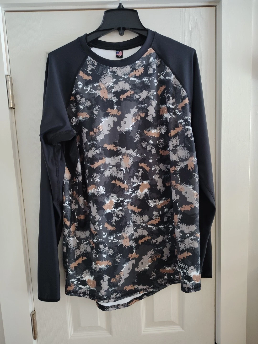 BlackStrap Men's Crew Top Base Layer L/S Shirt Large Black Camo NWOT