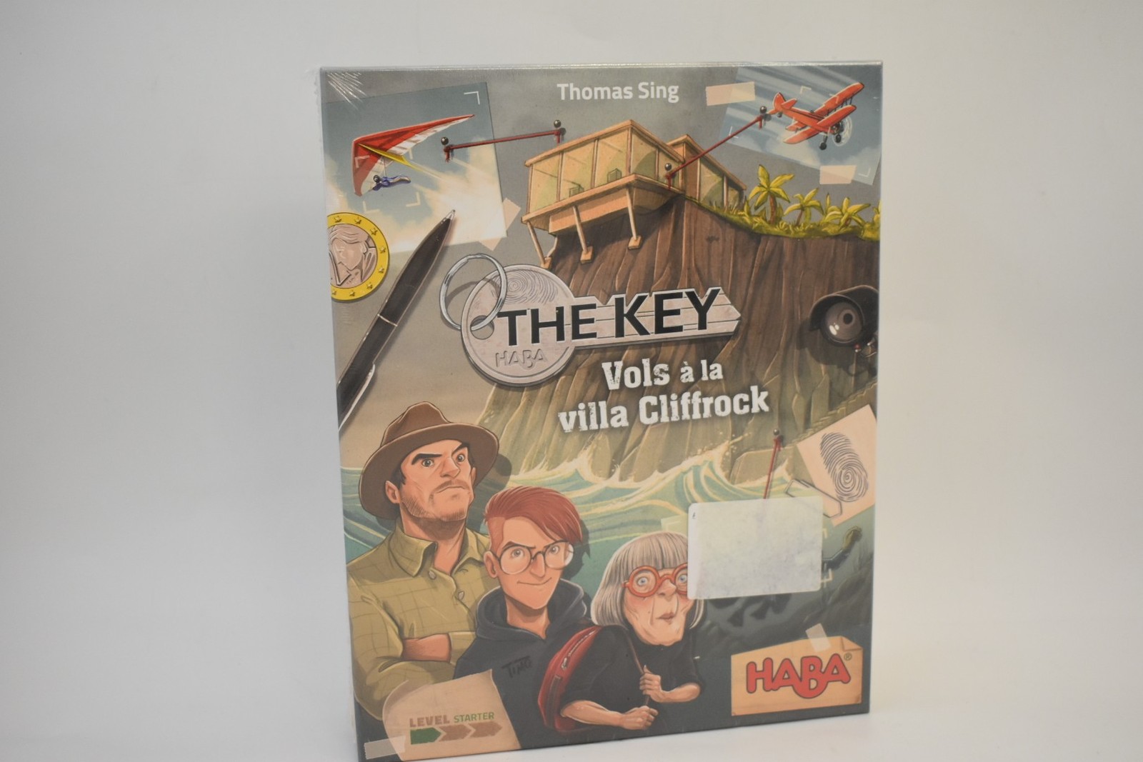 The key vols a la villa cliffrock jeu de société pour soirée jeux en famille