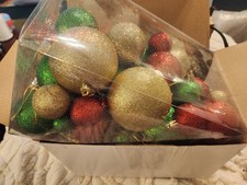 62pcs Glitter Christmas Ball Ornament Shatterproof Snowflakes Red Green Gold