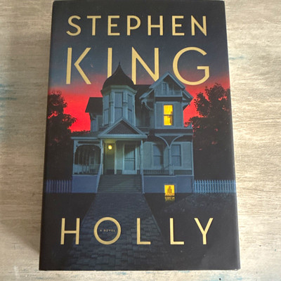 Stephen King Holly First Edition 2023 Scribner Hardcover Novel w/ Dust Jacket