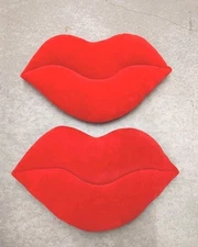 2 zhidiloveyou 2PCS 11.8" Lip Pillow Plush Red Cute Hug Toy Soft Shaped 