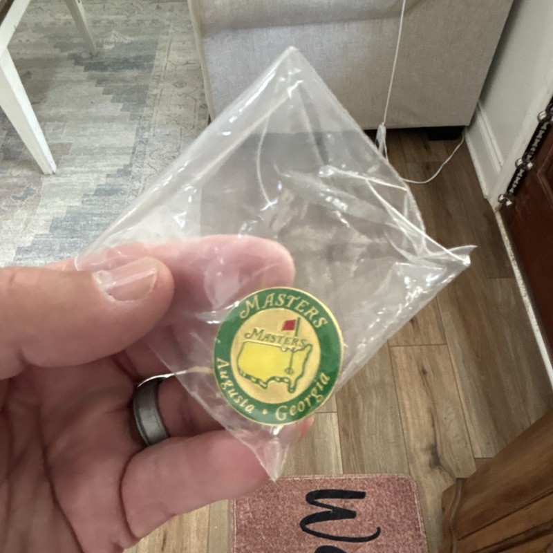 Masters theme Magnetic Metal Golf Ball Marker Set of 1 Green Yellow Gold