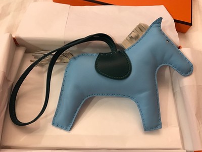 Breloque Hermès Grigri Rodéo Céleste Bleu Ciel GM - Neuf Avec étiquettes - Sac à Cheval Authentique