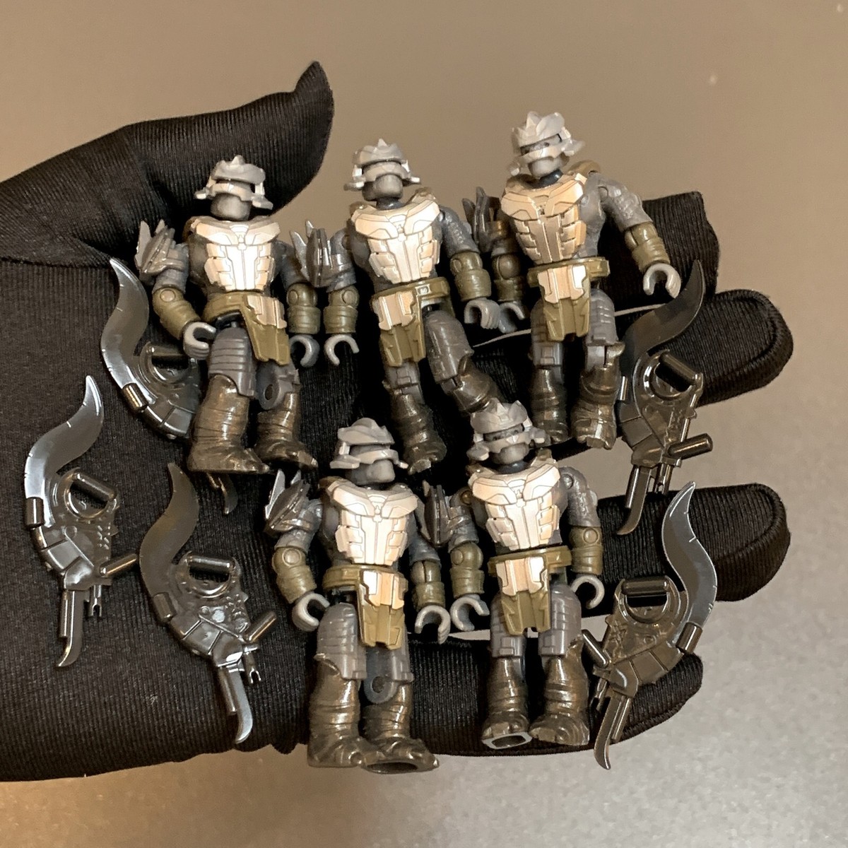 HALO MEGA CONSTRUX SILVER BANISHED BRUTE WARRIOR FIGURE GNB21