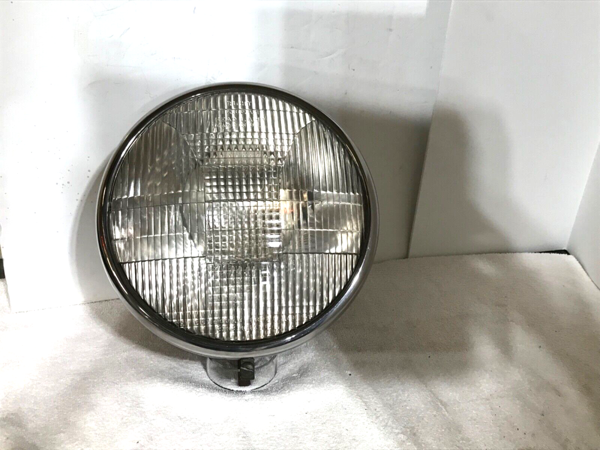 1930s DODGE TRIBEAM RIGHT HEADLIGHT LAMP LENS ORIGINAL CORCORAN
