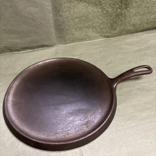 Vintage Griswold #9 Cast Iron Round Griddle 609 Large Block Logo Erie PA 11"
