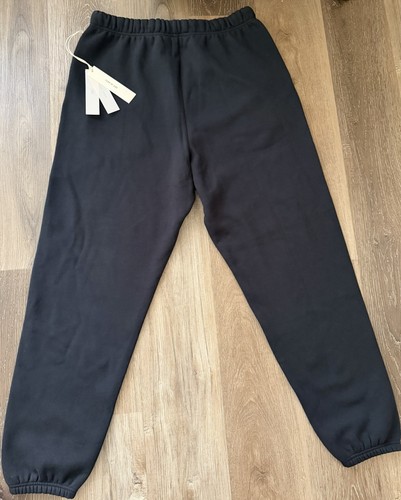 Fear Of God Essentials Classic Fit Fleece Sweatpants Black Sz Large  NWT - Picture 2 of 7