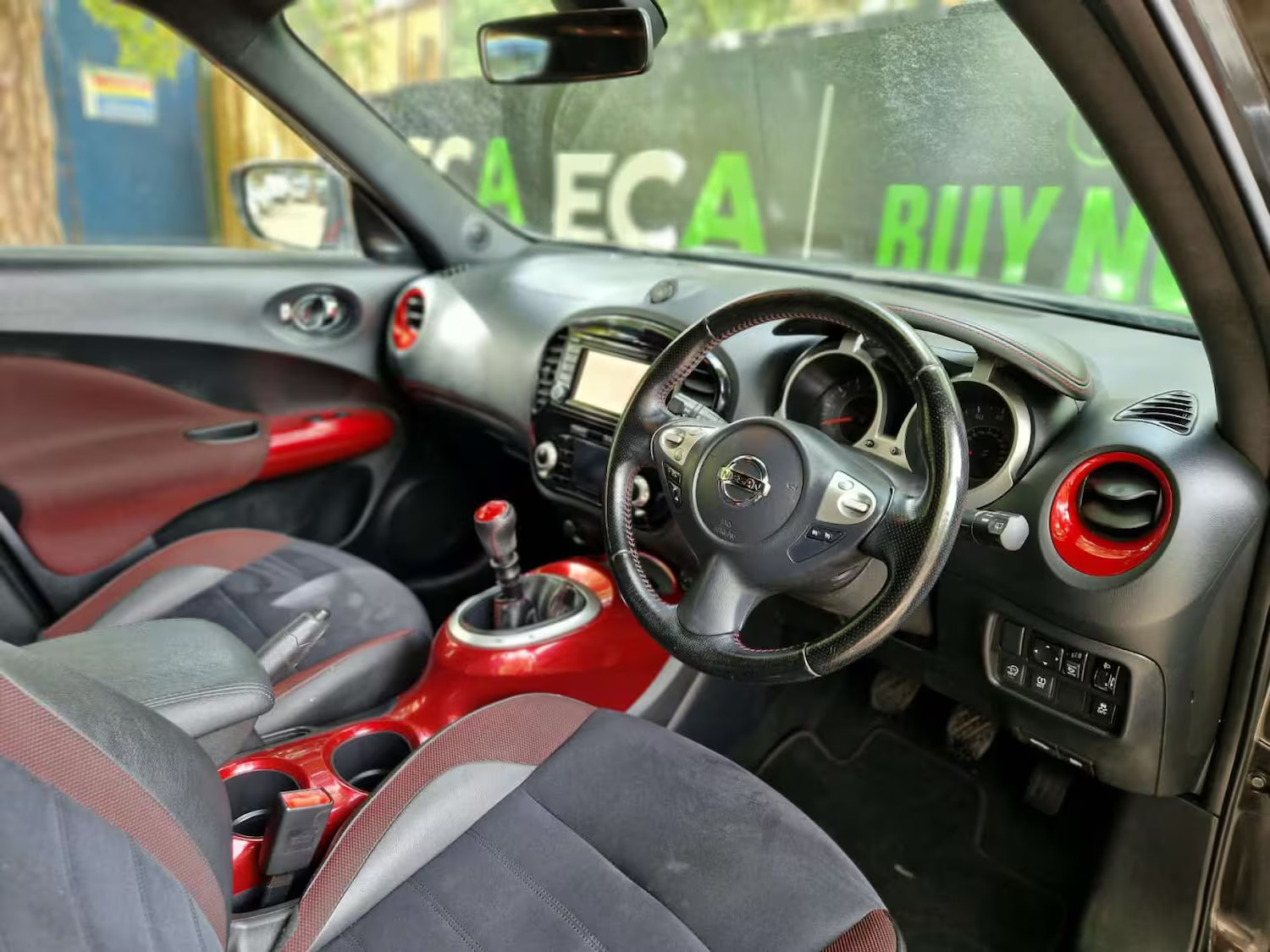 2017 Nissan Juke, photograph 4