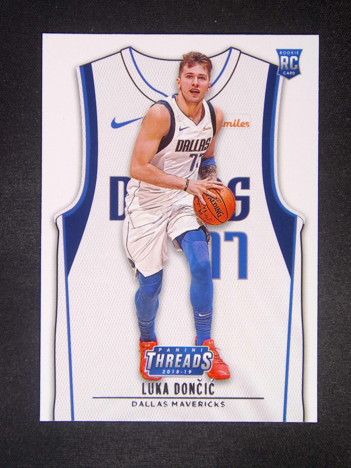 2018-19 Panini Threads Luka Doncic #101 RC Rookie