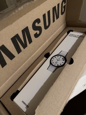 Samsung Galaxy Watch 5 Golf Edition SM-R900 40mm Gray Aluminum - New Open Box