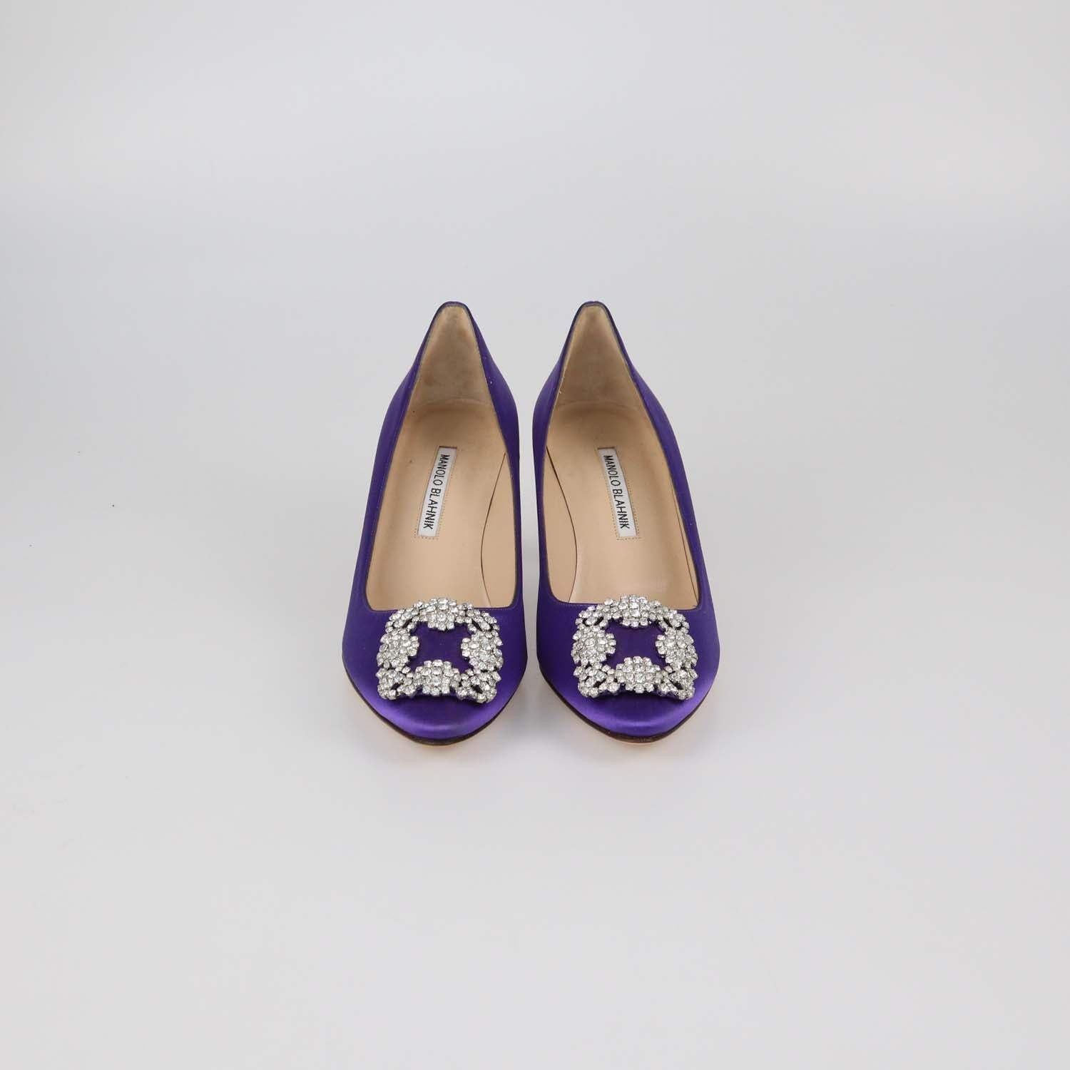 Manolo Blahnik Purple Satin Hangisi Pumps