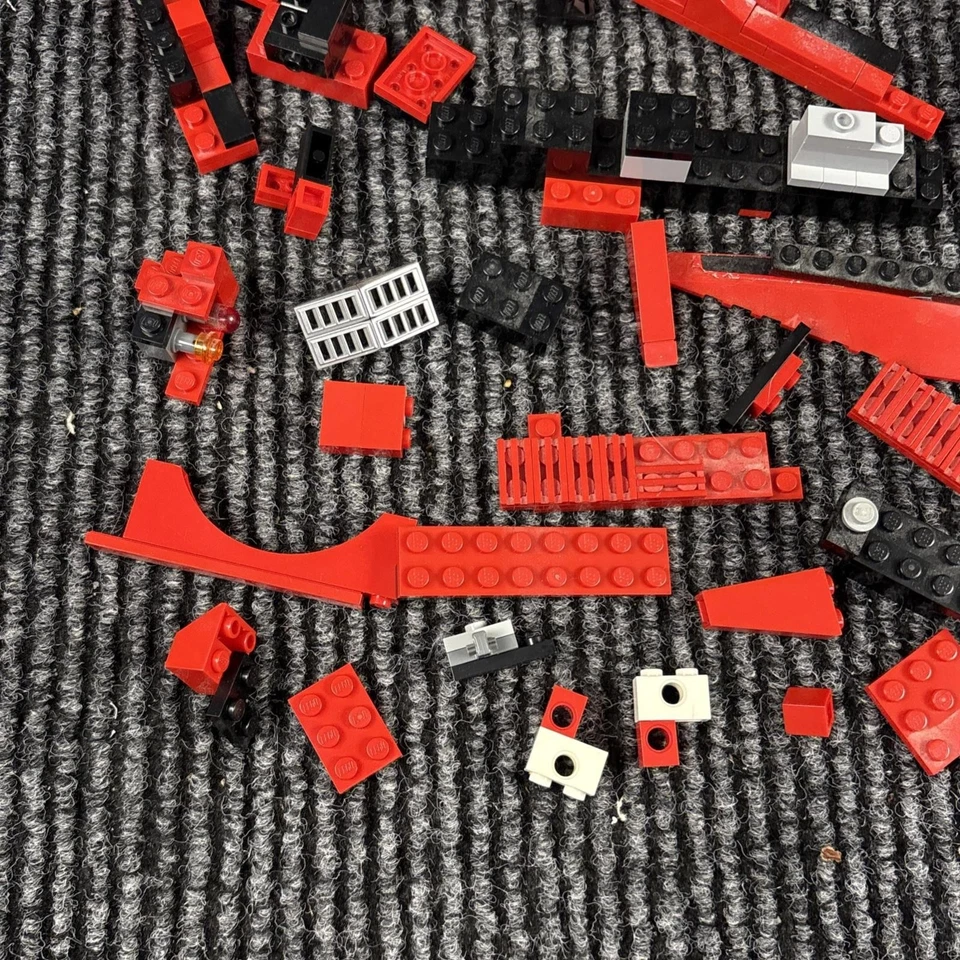Lego 8156 Ferrari FXX 1:17 Incomplete Parts Only - Image 4 of 4