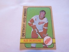 1972-73  ALEX DELVECCHIO  # 141 TOPPS HOCKEY CARD