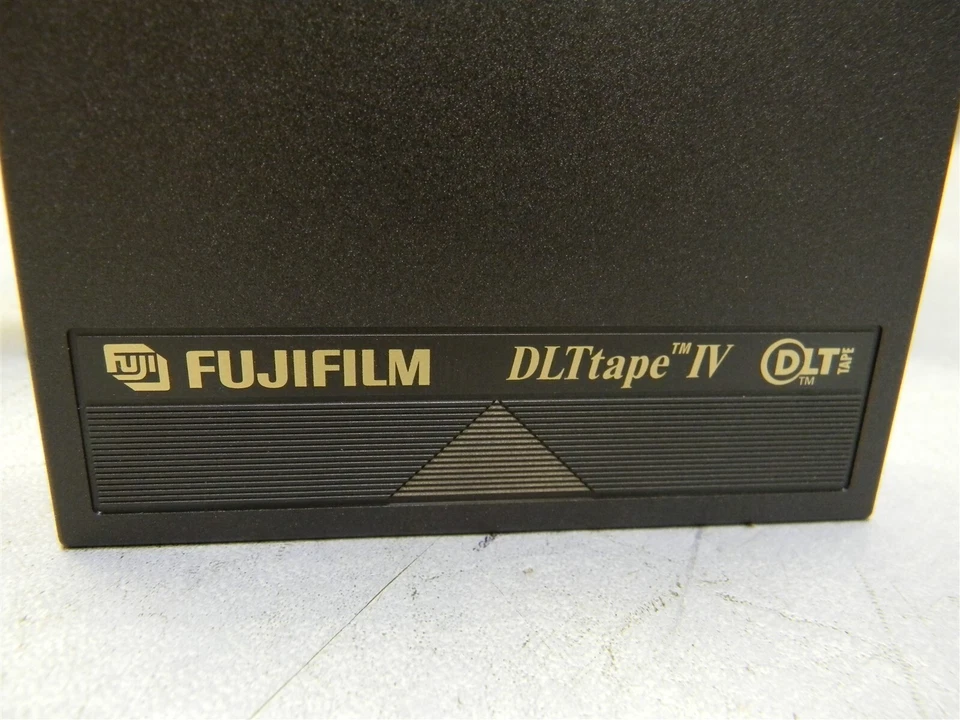 FujiFilm DLTtape IV Data Cartridge 40GB/80GB with cases Lot of 4 - Image 4 of 4