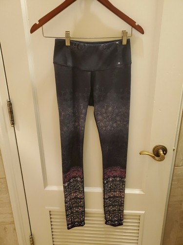 Calia Leggings by Carrie Underwood 
