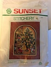 VTG NEW Sunset Stitchery "The Wonderment of Santa" 2086 Wool Yarn 16x20  1981