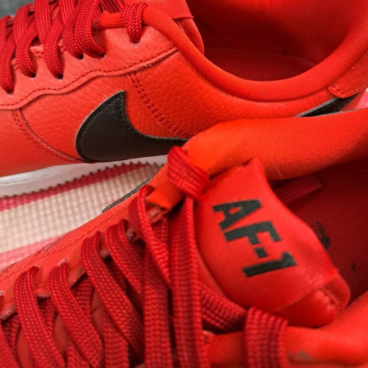 Size 8.5 Nike Air Force 1 NBA University Red Black Statement  display picture 1
