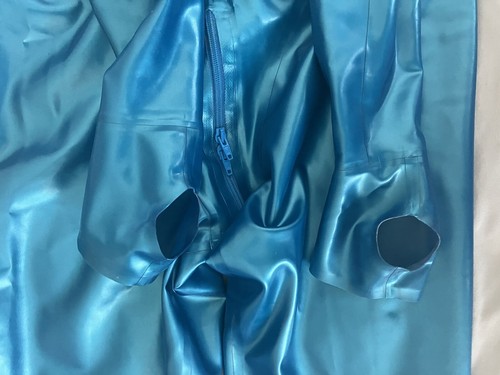 Latex Catsuit mit Haube Latexcrazy XL Long pearlsheen blue 0,45mm - Bild 5 von 7