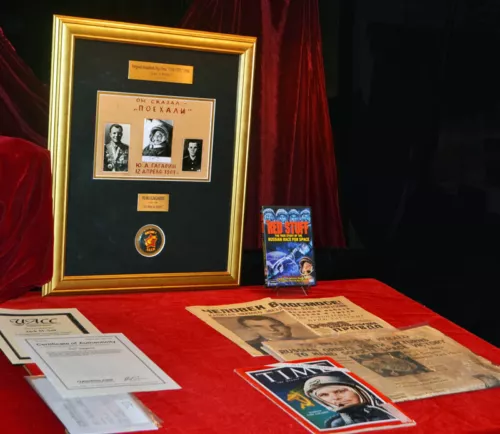 YURI GAGARIN Star City SCRAPBOOK, Signed Cosmonaut Autograph, RR COA, Frame, DVD